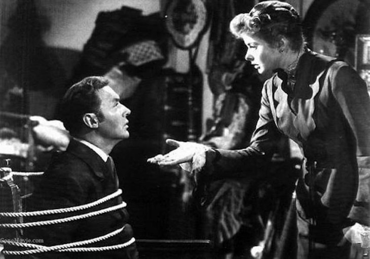 Ingrid Bergman (Paula Alquist Anton) is psychologically torturing Charles Boyer (Gregory Anton). She spent some time in a mental institution to research her role.