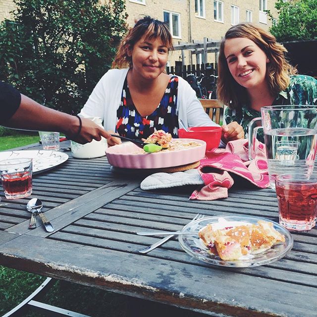 Kaka och saft med my local grrrl gang!!!!!!! 😎😇👌😍