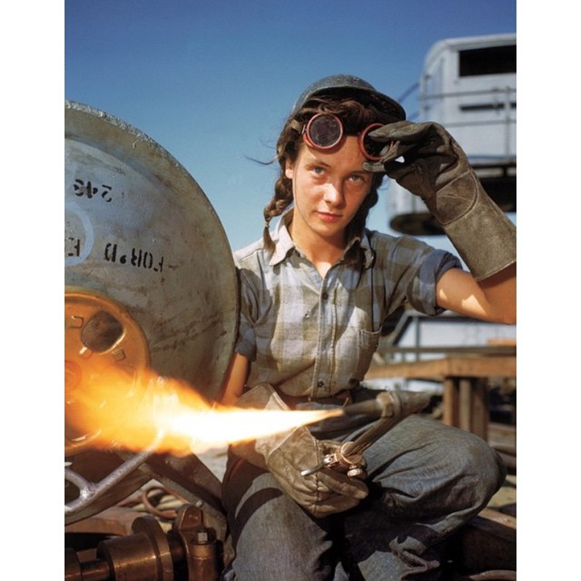 Boss lady ⚡️ Winnie the welder (1943).