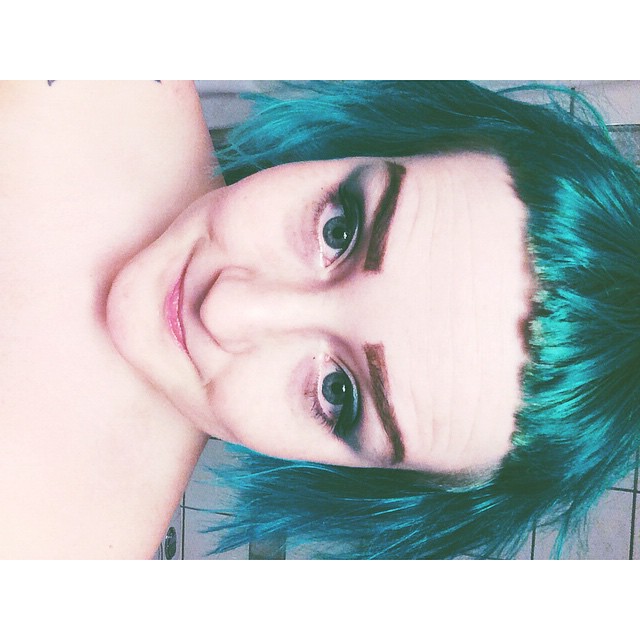 Lajvar ngn slags manic pixie 💁