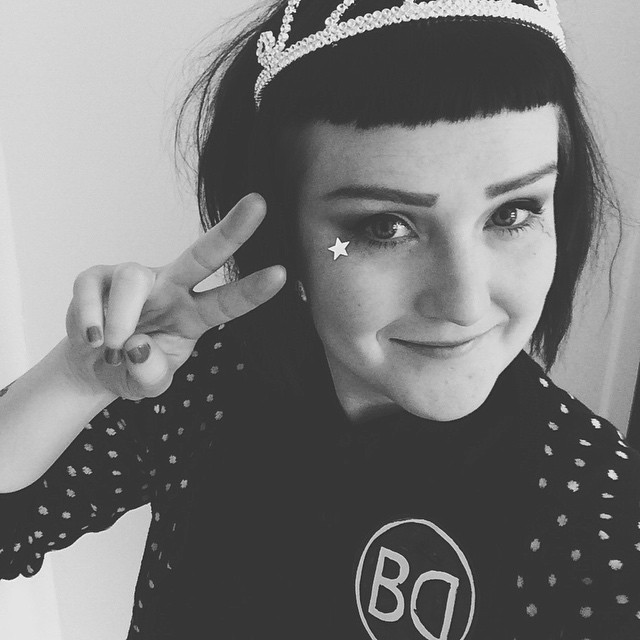 Ska på maskerad. Tema: djur. Jag är såklart en panda. En pandapoppare. 🐼