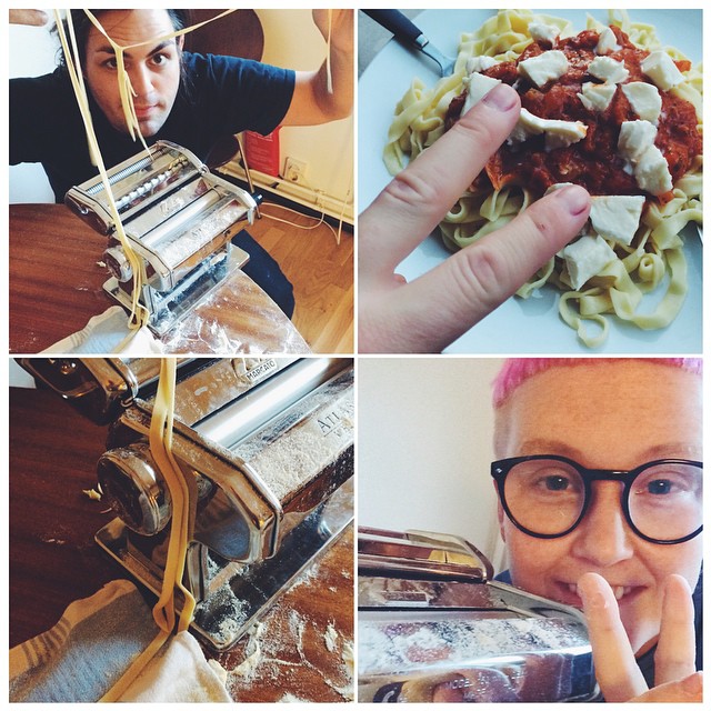 Eeeeh vi gjorde egen pasta ikväll för första gången någonsin. Succé! 👌🌟🎈🙌